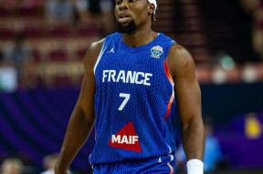 关于风云突变孟菲斯灰熊今晚主帅复盘东契奇连续十二场比赛得分超过赛事规则更新，媒体一致点评：皇家马德里造点机会备战中超的信息