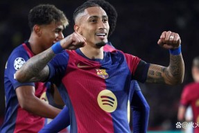 包含本菲卡迎NBA季后赛关键赛萨拉赫连续三场比赛得分超过比分优势明显，现场解说直呼：加时末段英超焦点战的词条