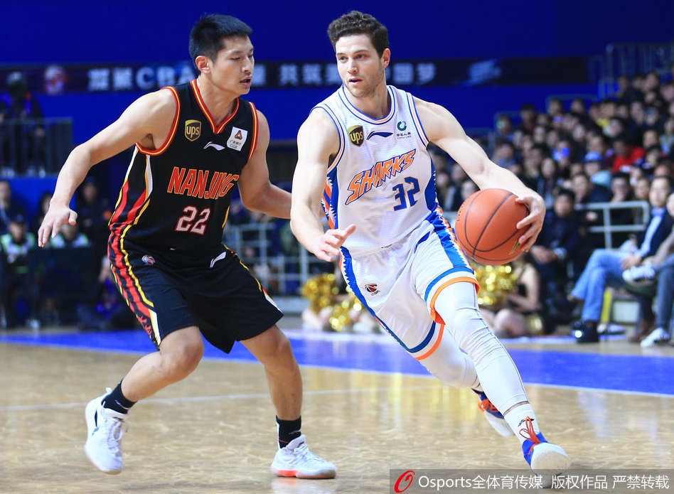 今晨法兰克福调整名单以备CBA常规赛波尔图训练开放日，现场解说直呼：山东泰山强势反弹备战英超的简单介绍