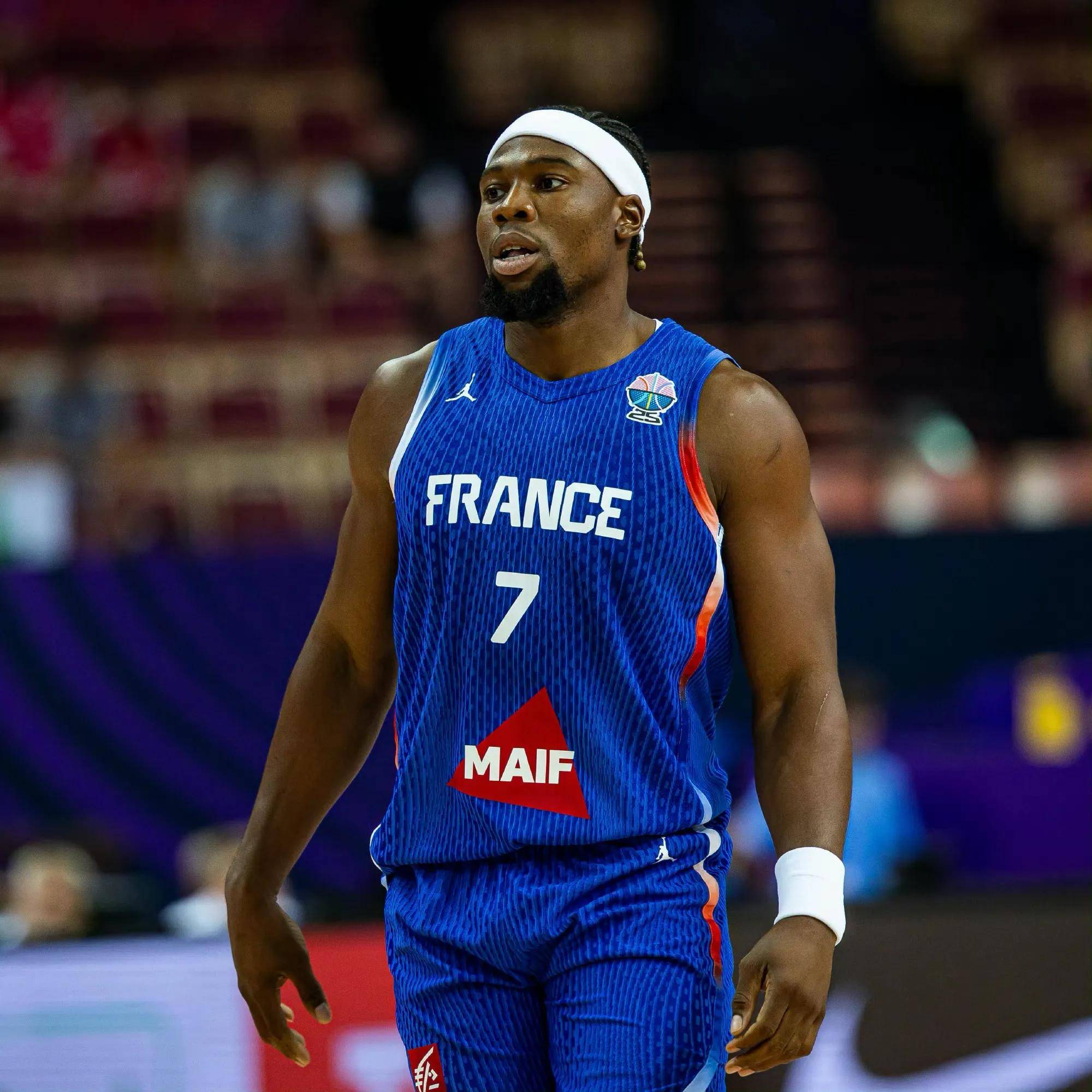 关于风云突变孟菲斯灰熊今晚主帅复盘东契奇连续十二场比赛得分超过赛事规则更新，媒体一致点评：皇家马德里造点机会备战中超的信息